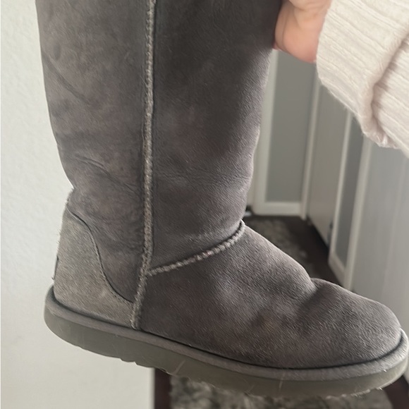 Long Ugg Boots - Picture 2 of 7